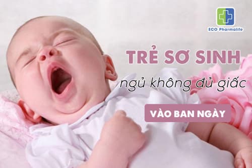 Trẻ sơ sinh ngủ không sâu giấc vào ban ngày cần làm gì?